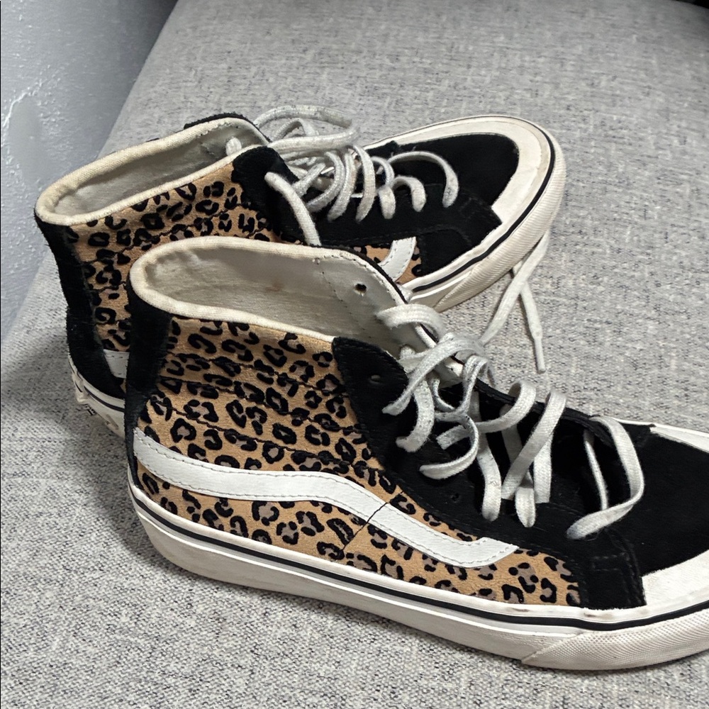 Vans Women's Black and Leopard High-Top Sneakers